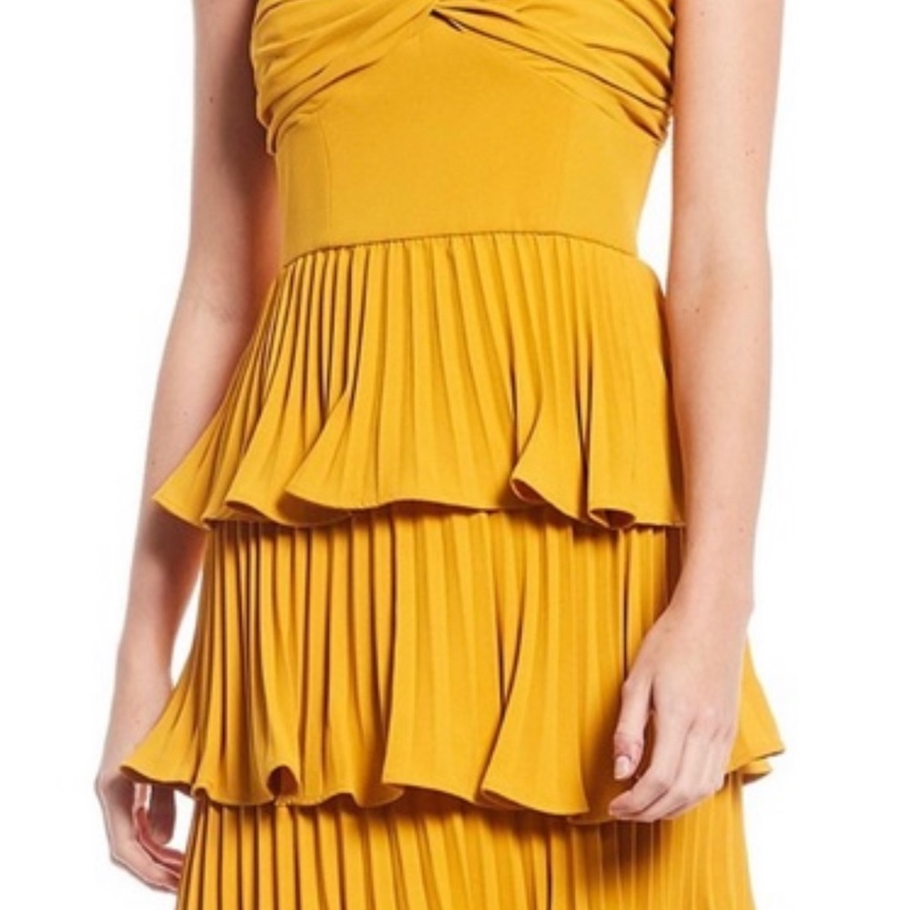 Gianni Bini Danica tiered dress